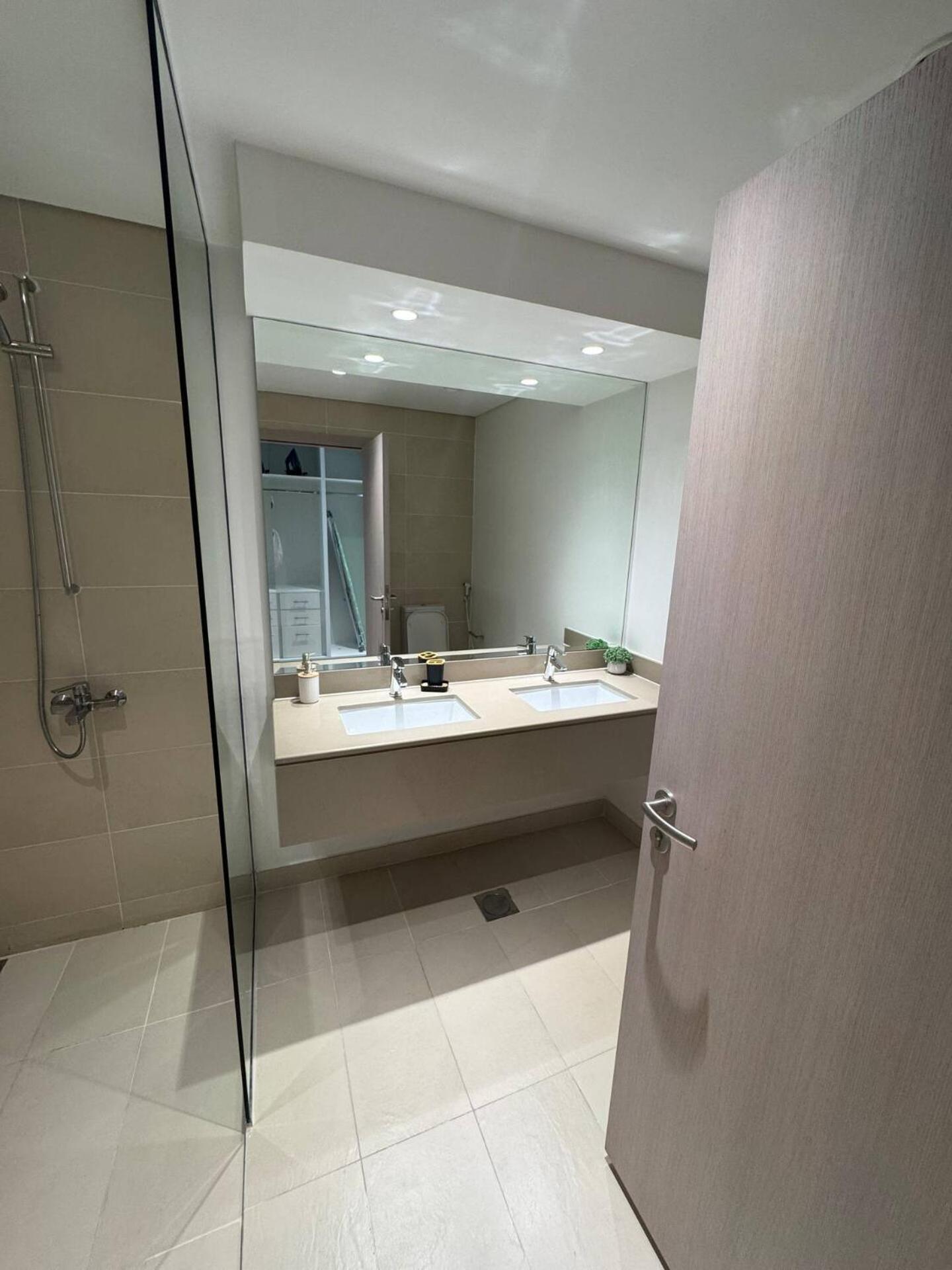 Glamorous 2bd Yas Island Abu Dhabi